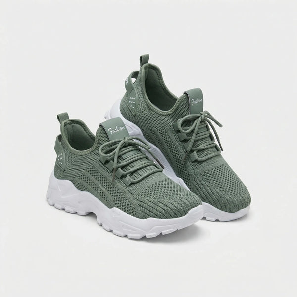 Lekki Sneaker Z Szeroką Przednią Częścią