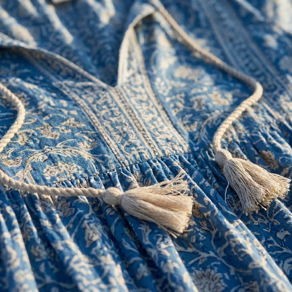 Luźna Sukienka Midi Z Dekoltem V