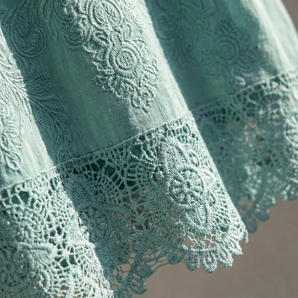 Luźna Sukienka Midi Z Haftem