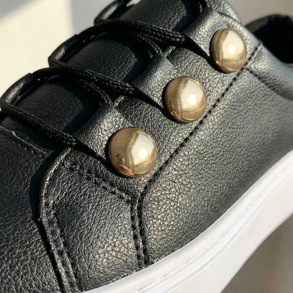 Sneakersy Na Platformie Ze Złotymi Detalami