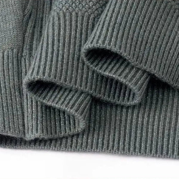 Sweter Z Fakturowanym Splotem I Golfem