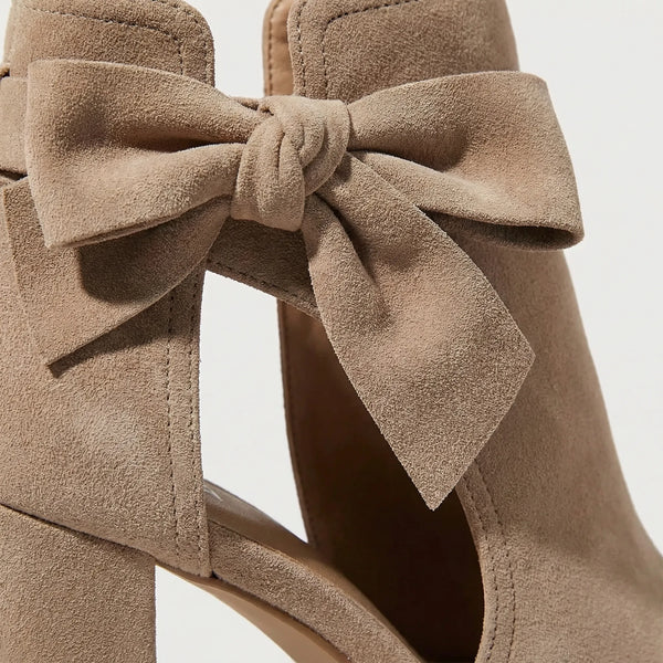 Botki Z Odkrytym Noskiem Wyciętymi Bokami