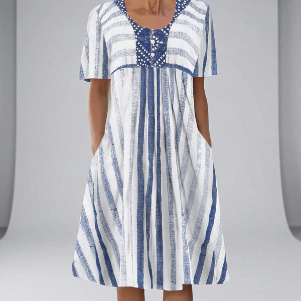 Luźna Sukienka W Paski Z Kieszeniami